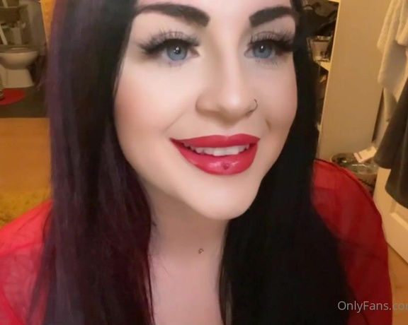 GODDESS TAYLOR aka Taylorhearts_xx OnlyFans - Wifey is unimportant, jerk to me 5 mins