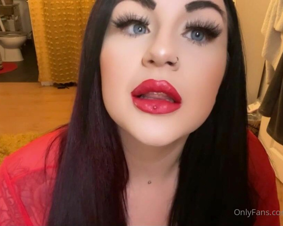 GODDESS TAYLOR aka Taylorhearts_xx OnlyFans - Wifey is unimportant, jerk to me 5 mins