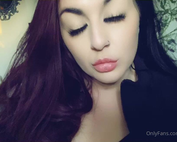 GODDESS TAYLOR aka Taylorhearts_xx OnlyFans - Crumble  make your cock hard