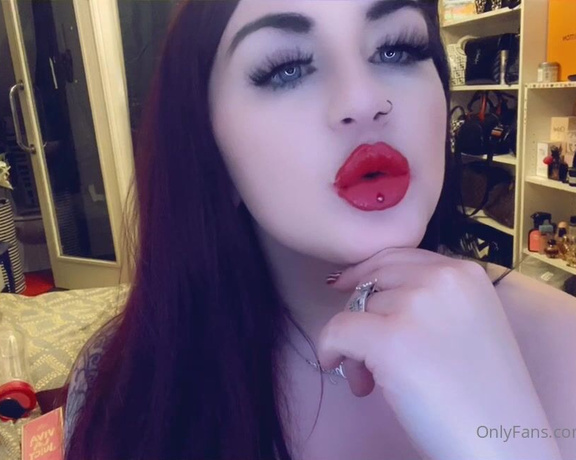 GODDESS TAYLOR aka Taylorhearts_xx OnlyFans - December 4TH TASK