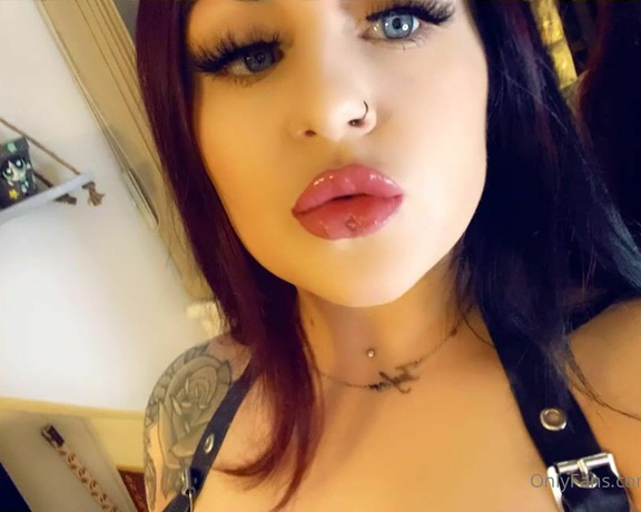 GODDESS TAYLOR aka Taylorhearts_xx OnlyFans - December 2nd task  enjoy