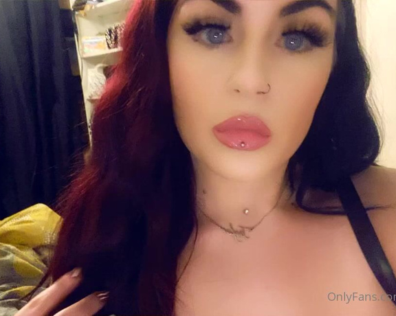 GODDESS TAYLOR aka Taylorhearts_xx OnlyFans - Latex drives you crazy