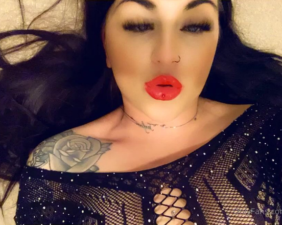 GODDESS TAYLOR aka Taylorhearts_xx OnlyFans - I’d destroy you