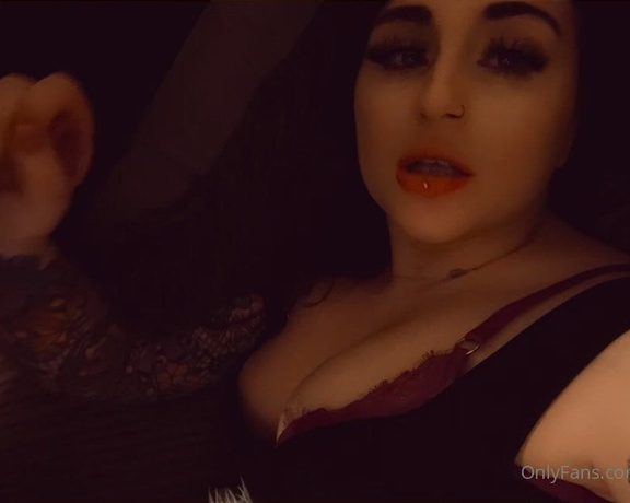 GODDESS TAYLOR aka Taylorhearts_xx OnlyFans - Valentine’s cucked loser !!!!