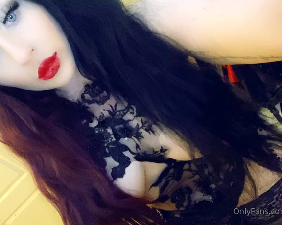 GODDESS TAYLOR aka Taylorhearts_xx OnlyFans - My new very expensive lingerie