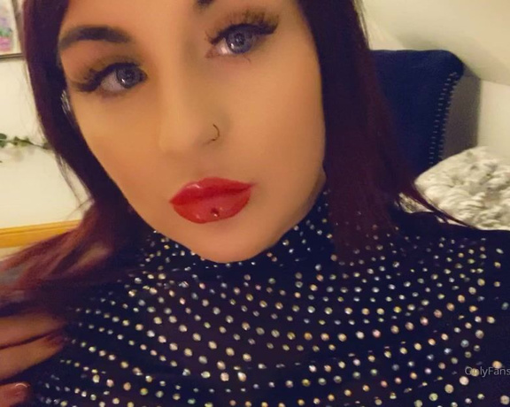 GODDESS TAYLOR aka Taylorhearts_xx OnlyFans - 5de428bad3e83b71eb727