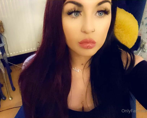 GODDESS TAYLOR aka Taylorhearts_xx OnlyFans - Work from home sissy task!