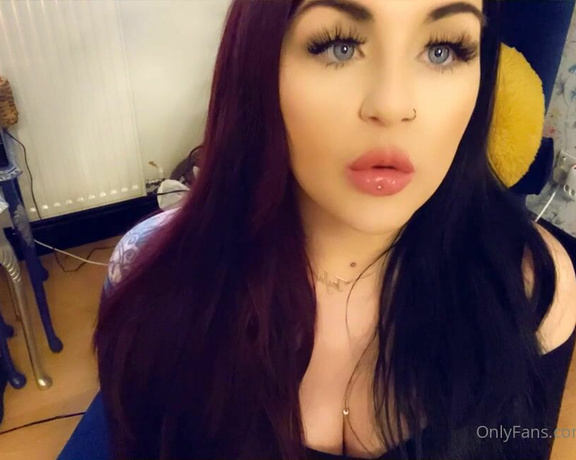 GODDESS TAYLOR aka Taylorhearts_xx OnlyFans - Work from home sissy task!