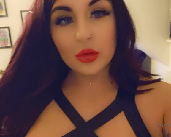 GODDESS TAYLOR aka Taylorhearts_xx OnlyFans - 5ddc799155812d1679d49