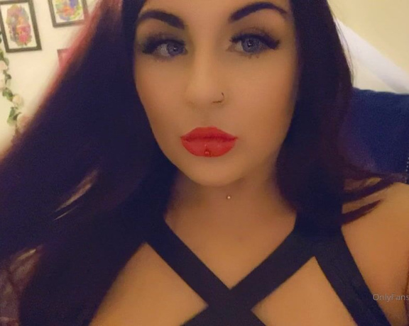 GODDESS TAYLOR aka Taylorhearts_xx OnlyFans - 5ddc799155812d1679d49