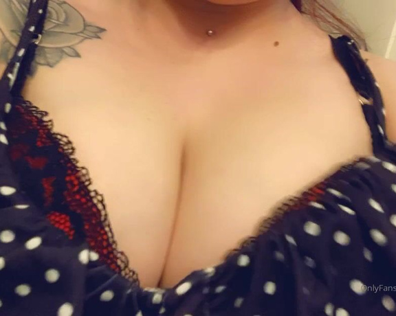 GODDESS TAYLOR aka Taylorhearts_xx OnlyFans - POV dress