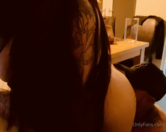 GODDESS TAYLOR aka Taylorhearts_xx OnlyFans - Do you want to be my ass cleaner too