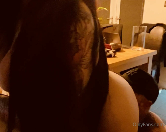 GODDESS TAYLOR aka Taylorhearts_xx OnlyFans - Do you want to be my ass cleaner too