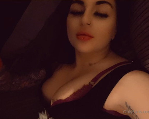 GODDESS TAYLOR aka Taylorhearts_xx OnlyFans - Birthday coherced