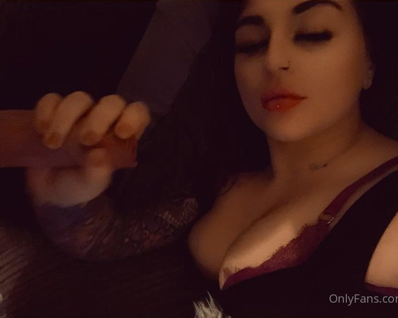 GODDESS TAYLOR aka Taylorhearts_xx OnlyFans - Birthday coherced