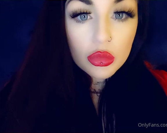 GODDESS TAYLOR aka Taylorhearts_xx OnlyFans - You’re too weak to stay away slave