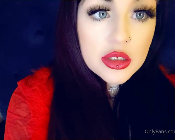 GODDESS TAYLOR aka Taylorhearts_xx OnlyFans - You’re too weak to stay away slave
