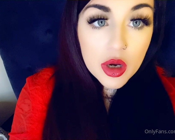GODDESS TAYLOR aka Taylorhearts_xx OnlyFans - You’re too weak to stay away slave
