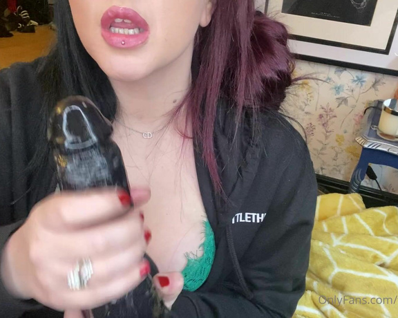 GODDESS TAYLOR aka Taylorhearts_xx OnlyFans - Tuesdays ruin task  DAY 2!