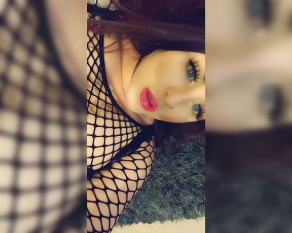 GODDESS TAYLOR aka Taylorhearts_xx OnlyFans - 5e2f44f2a009649a98eec