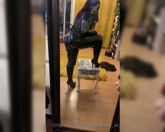 GODDESS TAYLOR aka Taylorhearts_xx OnlyFans - Worship my divinity in this catsuit