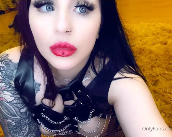 GODDESS TAYLOR aka Taylorhearts_xx OnlyFans - Please me! (1 min vid)