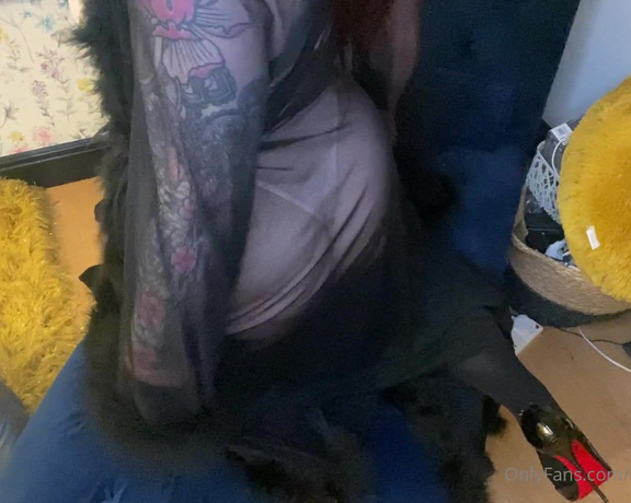 GODDESS TAYLOR aka Taylorhearts_xx OnlyFans - Do you wish you had a woman at home waiting for you dressed like this , well instead listen to what