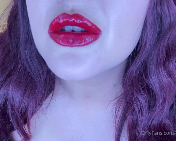 GODDESS TAYLOR aka Taylorhearts_xx OnlyFans - Listen to my voice follow my commands, (6 mins )