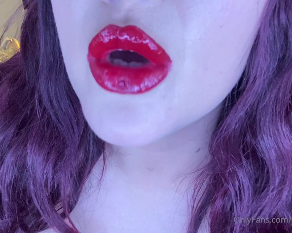 GODDESS TAYLOR aka Taylorhearts_xx OnlyFans - Listen to my voice follow my commands, (6 mins )