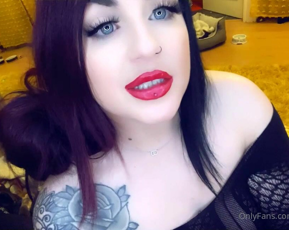 GODDESS TAYLOR aka Taylorhearts_xx OnlyFans - Lurker I see you