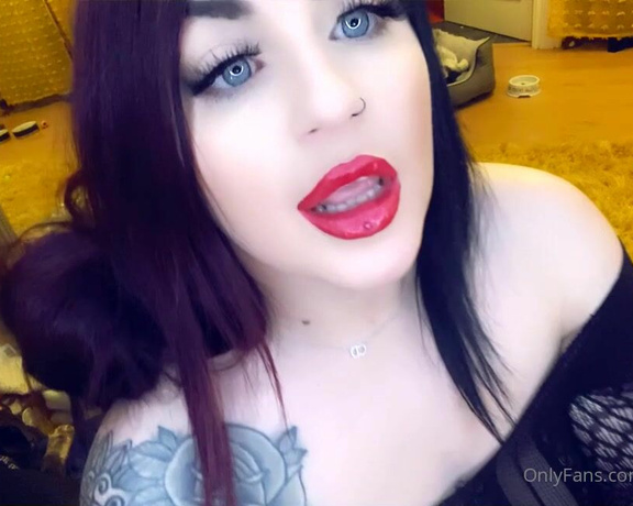 GODDESS TAYLOR aka Taylorhearts_xx OnlyFans - Lurker I see you