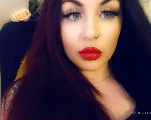 GODDESS TAYLOR aka Taylorhearts_xx OnlyFans - Sound like a situation you want yourself