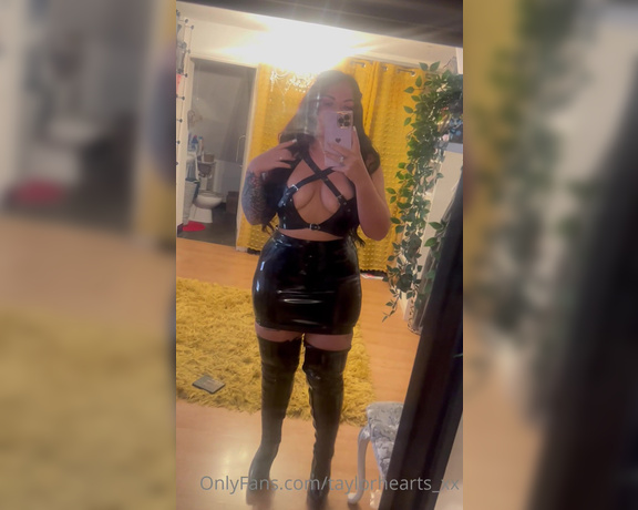 GODDESS TAYLOR aka Taylorhearts_xx OnlyFans - Latex tease