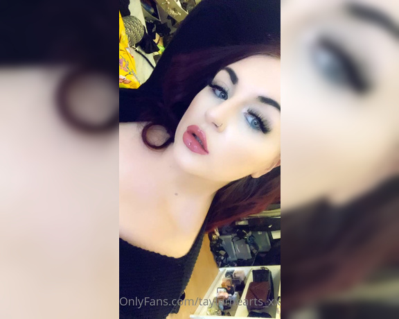 GODDESS TAYLOR aka Taylorhearts_xx OnlyFans - I drive you up the wall, and you should be sending tips to thank
