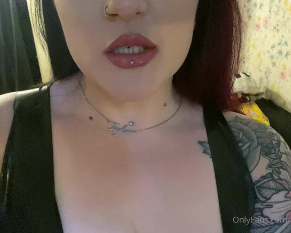 GODDESS TAYLOR aka Taylorhearts_xx OnlyFans - 73 mins of sex talk from my weekend