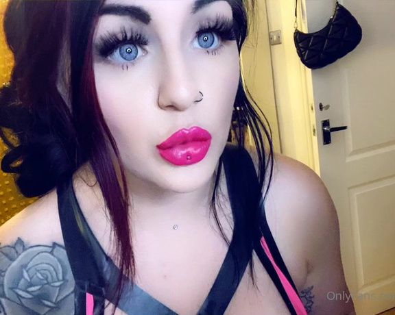 GODDESS TAYLOR aka Taylorhearts_xx OnlyFans - See you for the next relapse