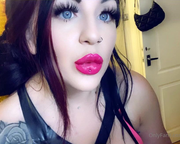 GODDESS TAYLOR aka Taylorhearts_xx OnlyFans - See you for the next relapse