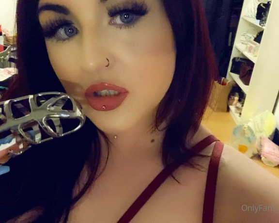 GODDESS TAYLOR aka Taylorhearts_xx OnlyFans - Imagine chastity for