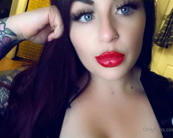 GODDESS TAYLOR aka Taylorhearts_xx OnlyFans - Friday task’