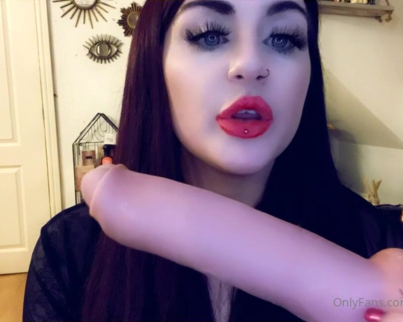 GODDESS TAYLOR aka Taylorhearts_xx OnlyFans - Let it sink in  sph