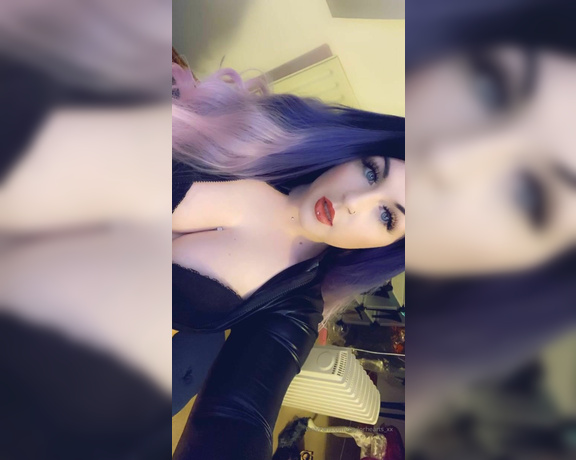 GODDESS TAYLOR aka Taylorhearts_xx OnlyFans - 5e126642c3799ce2bc60b