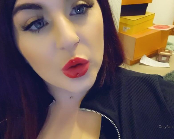 GODDESS TAYLOR aka Taylorhearts_xx OnlyFans - 5e01ce06845f0ff3cd98d