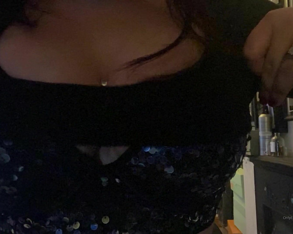 GODDESS TAYLOR aka Taylorhearts_xx OnlyFans - Slow MO cleavage