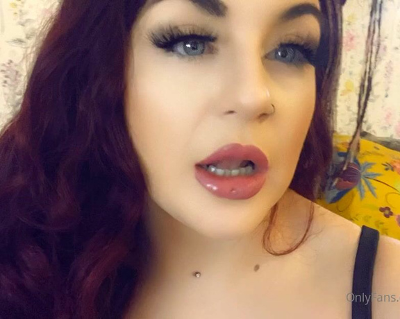 GODDESS TAYLOR aka Taylorhearts_xx OnlyFans - I control your accounts, just like I control your life