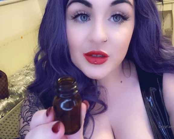 GODDESS TAYLOR aka Taylorhearts_xx OnlyFans - 5daf461a57a4b1d4e3cc2