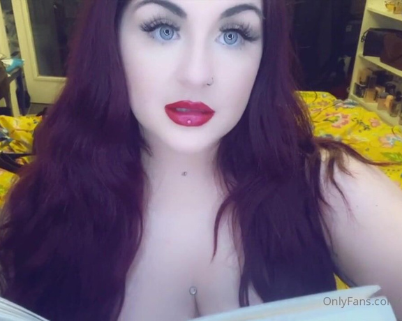 GODDESS TAYLOR aka Taylorhearts_xx OnlyFans - Welcome to therapy, im here to make you all better (5 mins)