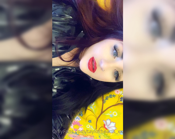 GODDESS TAYLOR aka Taylorhearts_xx OnlyFans - Sex story