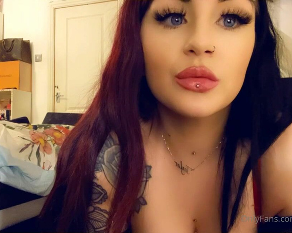 GODDESS TAYLOR aka Taylorhearts_xx OnlyFans - Watch me Spit & drool, and wish you were lapping it up 2