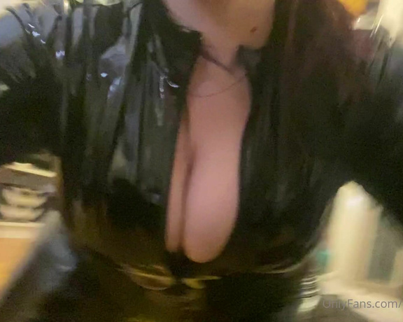 GODDESS TAYLOR aka Taylorhearts_xx OnlyFans - Weak for PVC