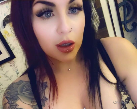 GODDESS TAYLOR aka Taylorhearts_xx OnlyFans - Look how easy it is for me to get rid of your keys you better be a good boy this LOCKTOBER 5 mins